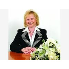 Photo of Nee Rowland WALKLING MELANIE
