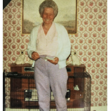 Notice Gallery for Violet Lilian WEEDON