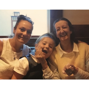 Notice Gallery for Iris Lavinia PHILLIPS