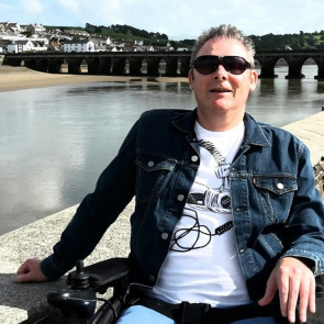 Photo of Peter ROBINSON
