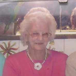 Photo of Peggy GILES