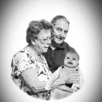 Notice Gallery for Mary ELLIOTT