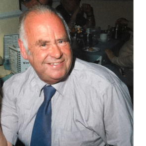 Photo of Derek KNEEBONE