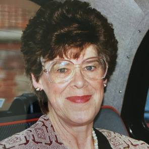 Photo of PAULINE MOORE