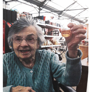 Photo of Betty GROVES