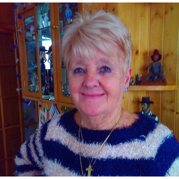 Photo of ROSE SIMMONS