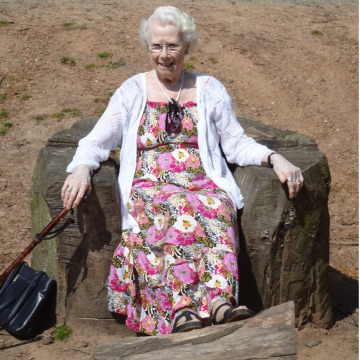 Notice Gallery for Pauline WALTON NEE ARROWSMITH