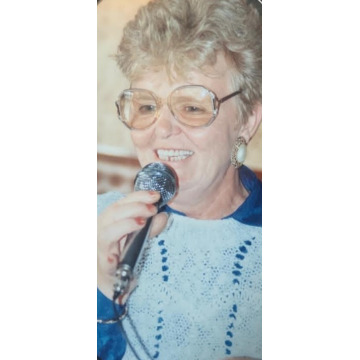 Photo of MAUREEN JONES