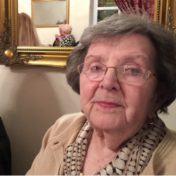 Photo of Beryl SHAW