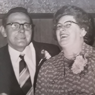 Photo of Betty and Ken ROBERTS