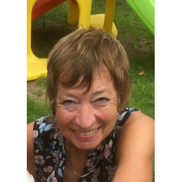 Photo of Julie BARNES