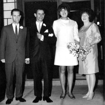 Notice Gallery for Dorothy Ann Melrose LIPMAN