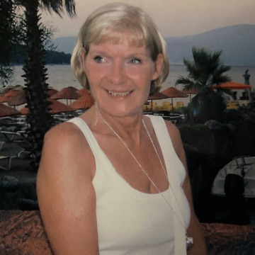 Notice Gallery for DILYS BACON