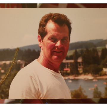 Photo of LEONARD GRAY