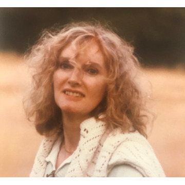 Photo of Madeleine HALL