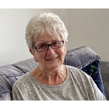 Photo of Sylvia HURST