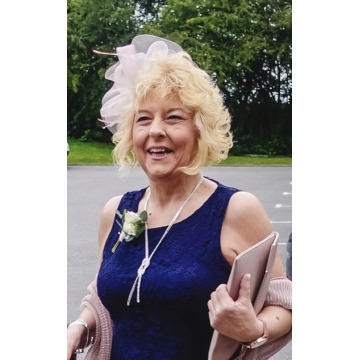 Photo of Angela RILEY