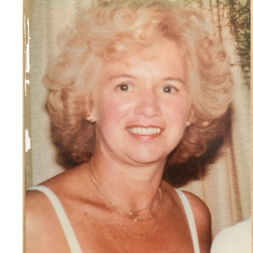 Photo of Elaine DAVIES