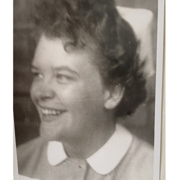 Notice Gallery for Elizabeth Anne HINCHLIFFE