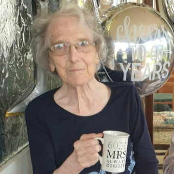 Photo of Muriel ROBERTSON