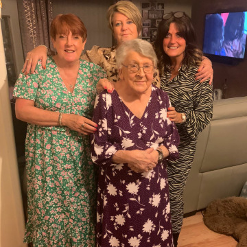 Notice Gallery for Vera Maud MIGGINS