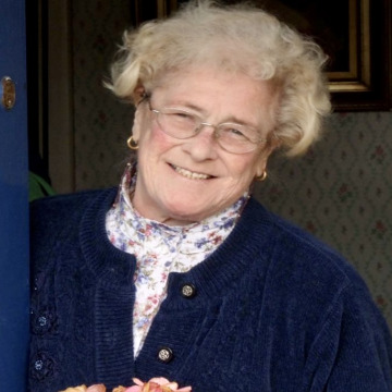 Photo of Pauline THOMAS - LUNT