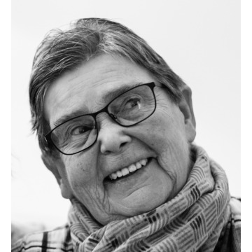 Photo of Pauline (Joyce) MCCLELLAND