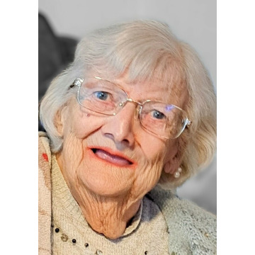 Notice Gallery for Lilian Rosie LEE (SMITH)