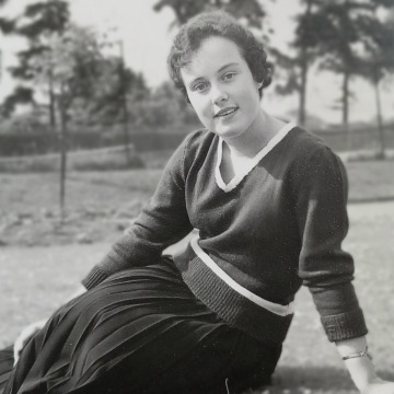 Photo of Yvonne Nellie MUNSON