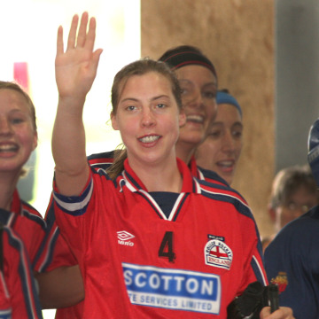 Photo of Claire HALLAM