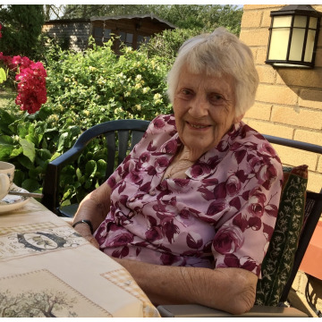 Photo of Elizabeth Laurel FLETCHER