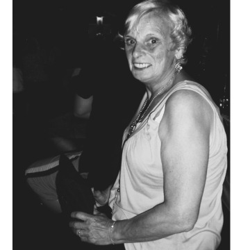 Photo of Suzanne Pauline HALLS