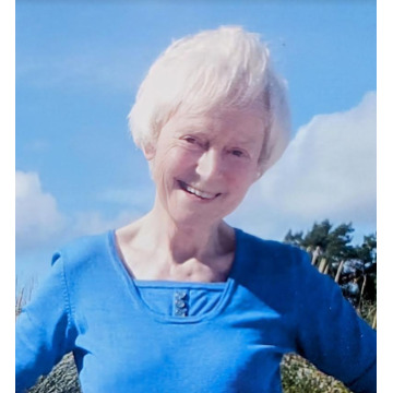 Photo of Shirley YOUNG