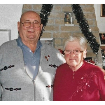 Notice Gallery for Gloria Anne JONES