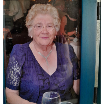 Notice Gallery for Gwendoline MOORE