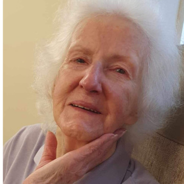 Photo of Catherine SHEPHERD (WHITE)