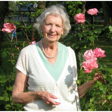 Photo of Joan Elizabeth LANGRAN