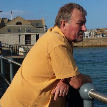 Photo of Les GORDON