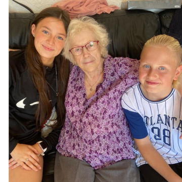 Notice Gallery for Jean Reaney