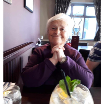 Photo of Mavis OLLERENSHAW