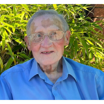Notice Gallery for Dr. Roy BRUCE