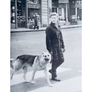 Photo of Lynne COOPER-MELVILLE