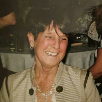 Photo of Sadie McKENZIE-SWAN
