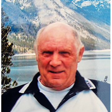 Photo of Malcolm THOMAS