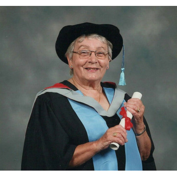 Photo of Dr Mary TOUT