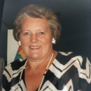 Photo of Beryl CHAPMAN