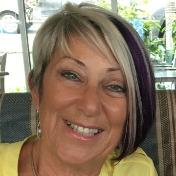 Photo of Laraine Doreen THORPE