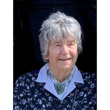 Photo of Rosemary (Rowe) Atkinson BEER