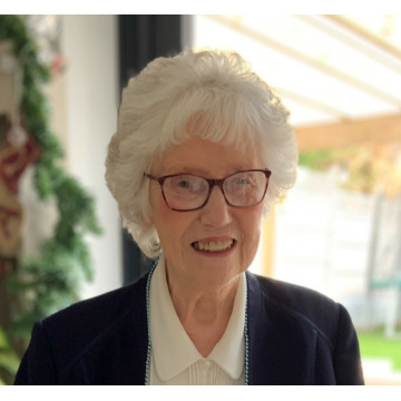 Notice Gallery for Joan McKNIGHT