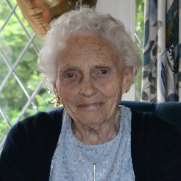Photo of Betty GOODHAND